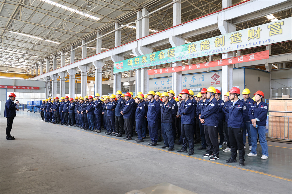 吹响百日攻坚冲锋号，推进重点项目加速跑